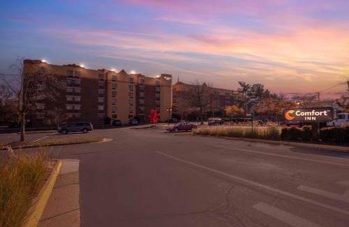 Fairfax Hotel | Comfort Inn University Center