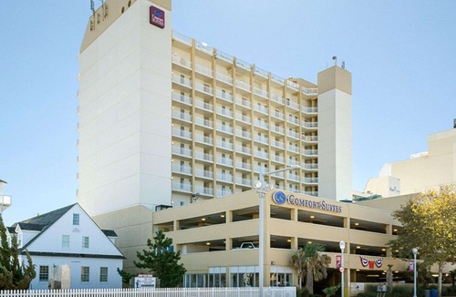 Northeast Virginia Beach Hotel | Comfort Suites Beachfront