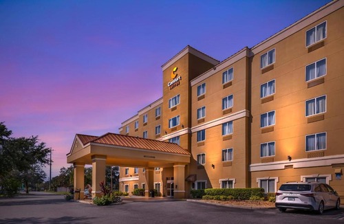 Fellowship Hotel | Comfort Suites Ocala North