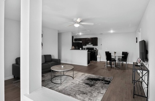 Savannah Apartment | Comfortable 2BR Home Away Stay