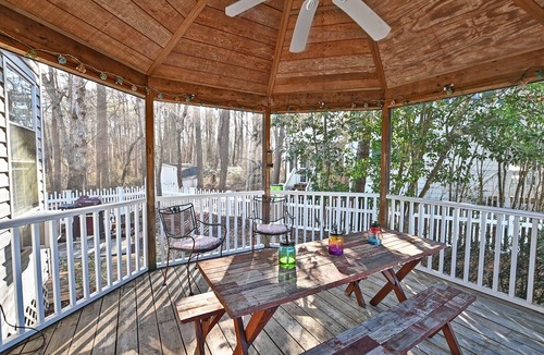 Clearwater House | Comfortable and Dog Friendly 4 Bed/2.5 bath House in the Clearwater community! Wifi, Pool, Tennis, Beach Town, Pets Allowed!