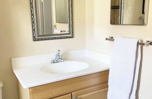 La Canada Desert Homesites House | Comfortable and Quiet 2 Bedroom Villa Available with Patio and Laundry