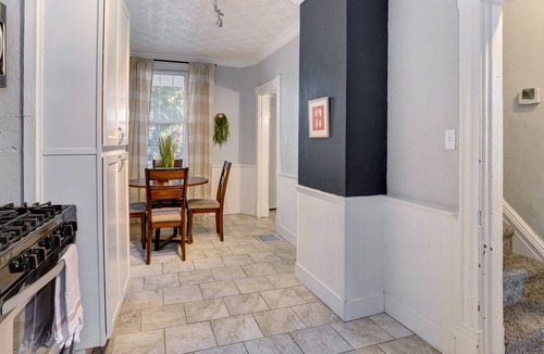 South Side Slopes House | Comfortable, Boho House on Quiet, Dead-end st Close to Southside and Downtown