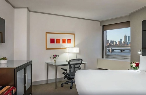 East Cambridge Hotel | Comfortable Cambridge Room w/River Views & Indoor Pool - MIT Nearby