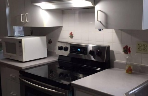 Hyannis House | Completed Renovated Cape Cod Home, Minutes Walk To Three Beaches And Hyannis Ctr