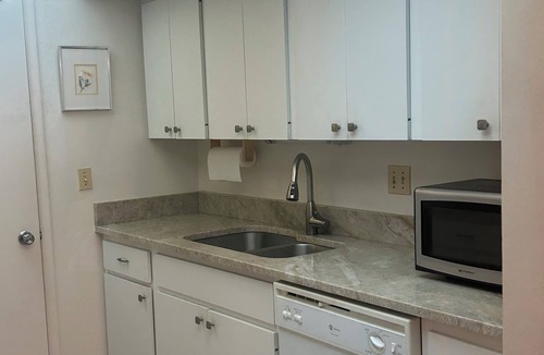 Trailer Estates Condo | Condo in the Sky: bright, beautiful and in Bradenton. We invite you to Paradise!