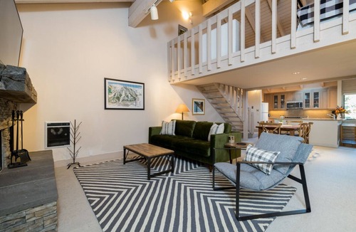 Sun Valley House | Condo with Mountain Views and Shared Hot Tub