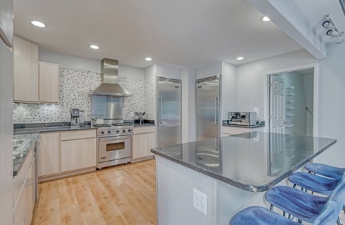 Haymarket House | Contemporary Architectural Gem: Modern Retreat 5 Bedroom Home