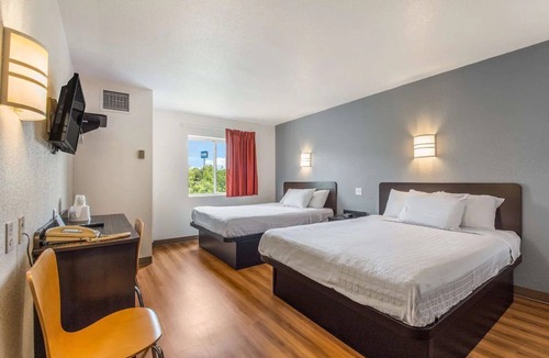 Knoxville Hotel | Convenient & Pet-Friendly Stay Near Knoxville's Top Attractions | 4 Units