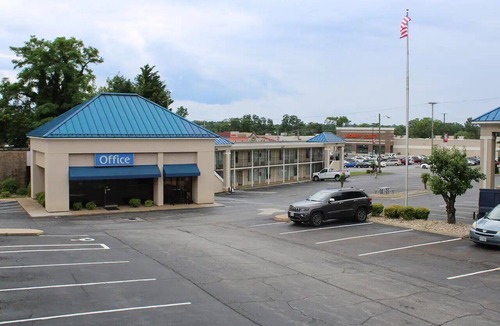 Lynchburg Hotel | Convenient Space for Families and Pets Near Sandusky Park