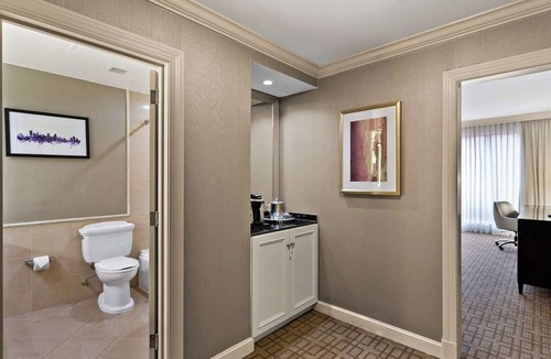 Downtown Baltimore Hotel | Convenient Stay in Baltimore! 4 Comfortable Units, Near Walters Art Gallery