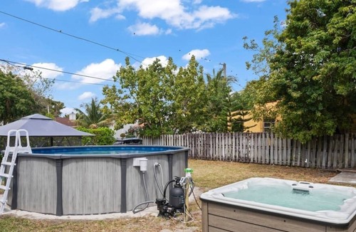 Wynwood Art District House | Cool Villa w/ BBQ, Pool & Spa.