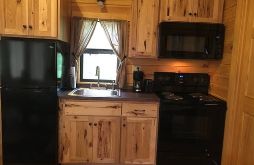 Milford Cabin | Cooperstown Double Play Hilltop Cabin A