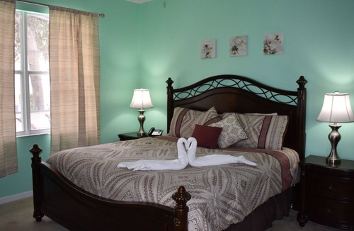 Haines City House | Cornerstone Retreat - Peaceful Gated Community, Private Pool & Jacuzzi