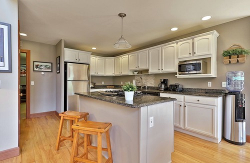Killington House | Cortina Mountain Chalet - Outdoor Hot Tub - Close To Pico And Killington Mountains 3 Bedroom Home