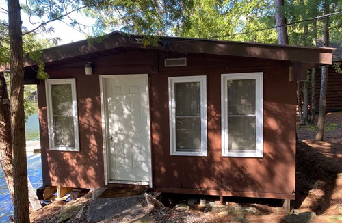 Irondale Cottage | Cottage & Sleeping Bunkies on Stunning Salmon Lake