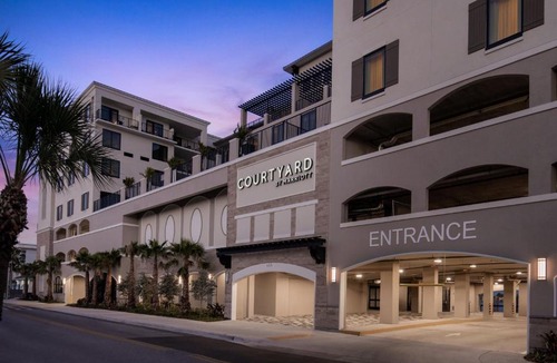 Clearwater Beach Hotel | Courtyard by Marriott Clearwater Beach