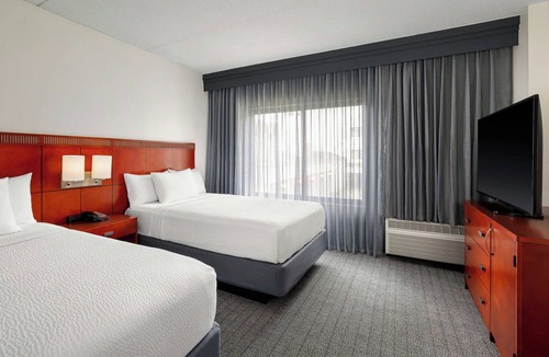 Mendota Heights Hotel | Courtyard by Marriott Minneapolis-St. Paul Airport