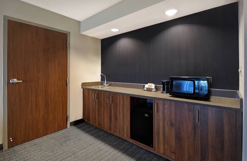 Mount Saint Joseph Hotel | Courtyard by Marriott Cincinnati Airport