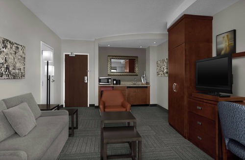 Greensboro Hotel | Courtyard by Marriott Greensboro Airport