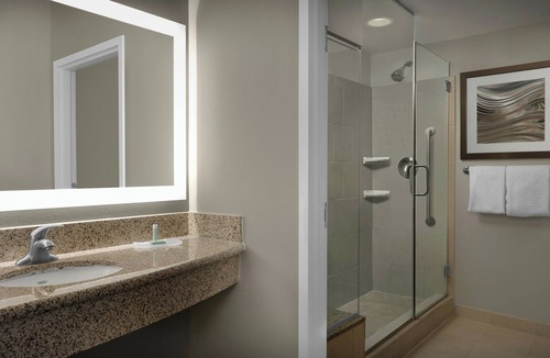 Greensboro Hotel | Courtyard by Marriott Greensboro Airport