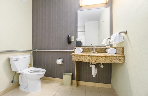 Old Town Fredericksburg Hotel | Courtyard Fredericksburg Historic District