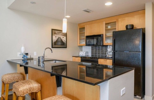 Baytowne Wharf Apartment | Cozy 1-bedroom apartment in Baytown