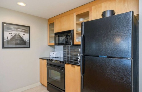 Baytowne Wharf Apartment | Cozy 1-bedroom apartment in Baytown