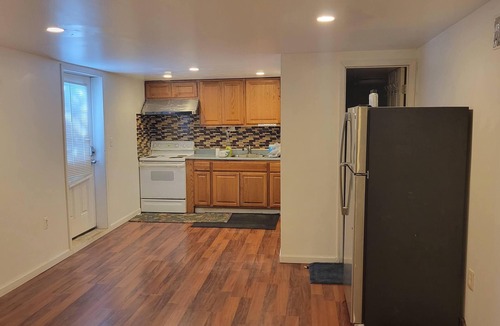Oxon Hill House | Cozy 1-bedroom house in quaint Fort Washington with AC