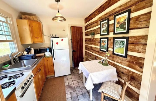 Fort Valley Cabin | Cozy 1bedroom cabin in lovely Fort Valley with AC on beautiful privatehorse farm