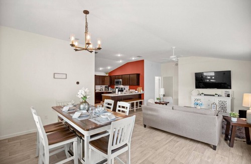 Wildwood House | Cozy 2 bedroom 1 bath villa with a sun patio.