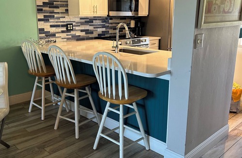 Estero Condo | Cozy 2-bedroom and Den condo in perfect Estero with AC beautiful view