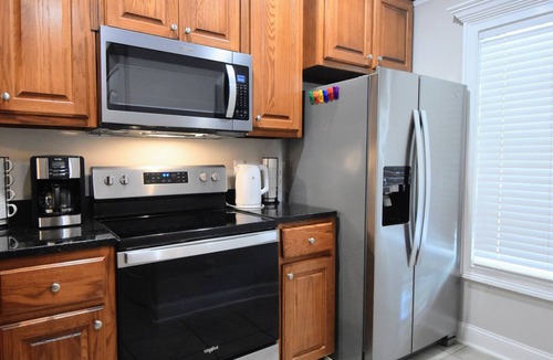 Valona Condo | Cozy 2-bedroom condo in charming Townsend with WiFi, AC