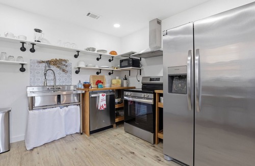 Beaufort House | Cozy 3 bedroom house situated close to several local attractions in Beaufort, SC