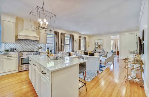Forest Hills - Woodbourne Condo | Cozy 5BR Jamaica Plain | Walk to T & Downtown