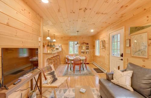 Prospect Harbor House | Cozy Acadia Area Cabin, Walk to Beach & Lighthouse