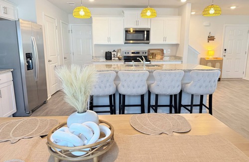 Haw River House | Cozy and relaxing park side retreat. Fenced in yard.