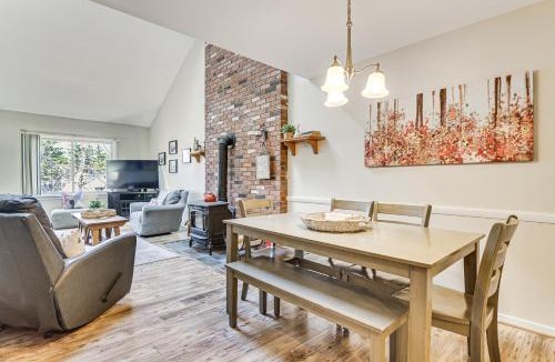 Bartlett House | Cozy Bartlett Condo: 1 Mi to Attitash Ski Resort!