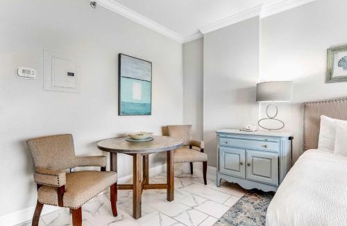 Sandestin Hotel | Cozy Beachside Studio with Pool Hot Tub & Tennis Access