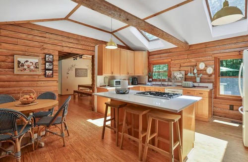 Aldie Cabin | Cozy cabin in Loudoun County