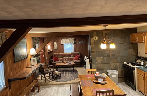 Sigel Cabin | Cozy Cabin Near Cook Forest and Clear Creek State Parks