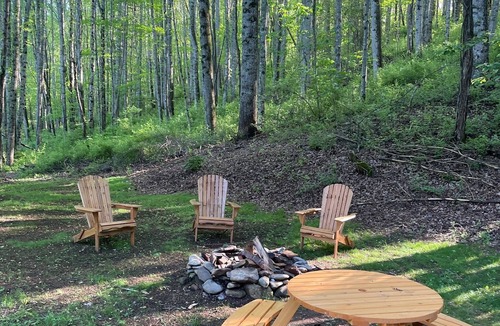 Burnsville Cabin | Cozy Cabin Near Mt. Mitchell, Blue Ridge Pkwy, SouthToe River, Burnsville & more