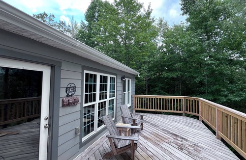 Tellico Plains Cabin | Cozy cabin with a million dollar view of the Cherokee Mountains