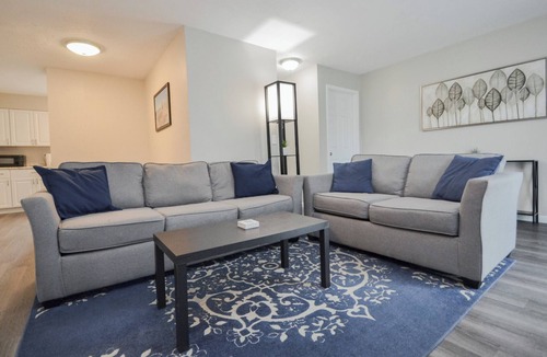 Erlanger Apartment | Cozy & Charming 2-bedroom, 2 bath in Central location near Cincinnati
