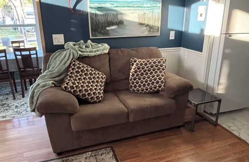 Truckland Cottage | Cozy cottage near Ft Myers beach, Sanibel Captiva Pet Friendly!