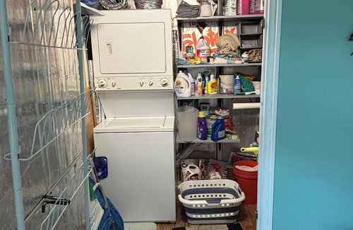 Truckland Cottage | Cozy cottage near Ft Myers beach, Sanibel Captiva Pet Friendly!