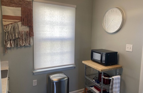 Charles Town Cottage | Cozy Cute Cottage with Amazing Farm Views near Harpers Ferry