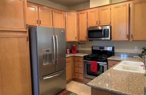 Silverado Ranch House | Cozy Getaway w/Vaulted ceilings -6 miles to strip