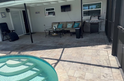 Oldsmar House | Cozy Home Near the Bay with Private Pool