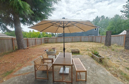 West Lake Stevens House | Cozy home, Walk to Lake, Food & Shops, EV Charger